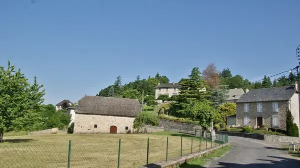 Monte Escalier 15 Monte escalier Leucamp
