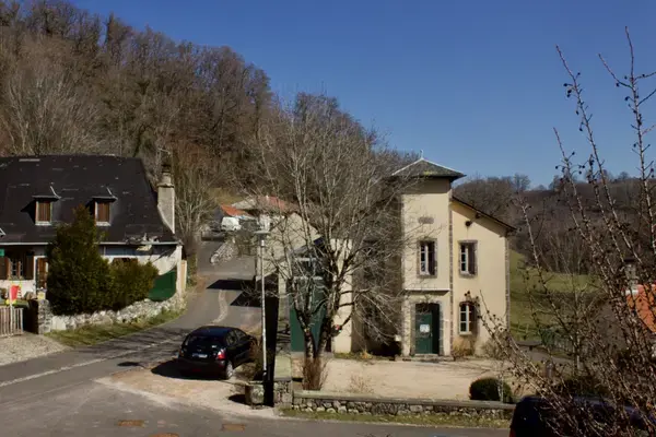 Monte Escalier 15 Monte escalier Saint-Étienne-de-Carlat