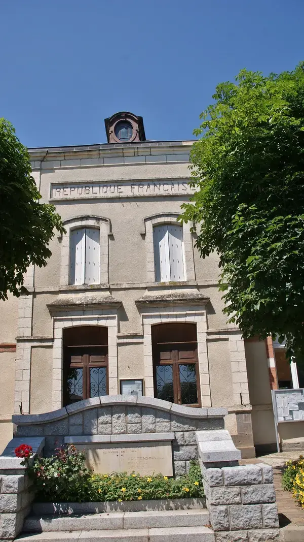 Monte Escalier 15 Monte escalier Saint-Santin-Cantalès